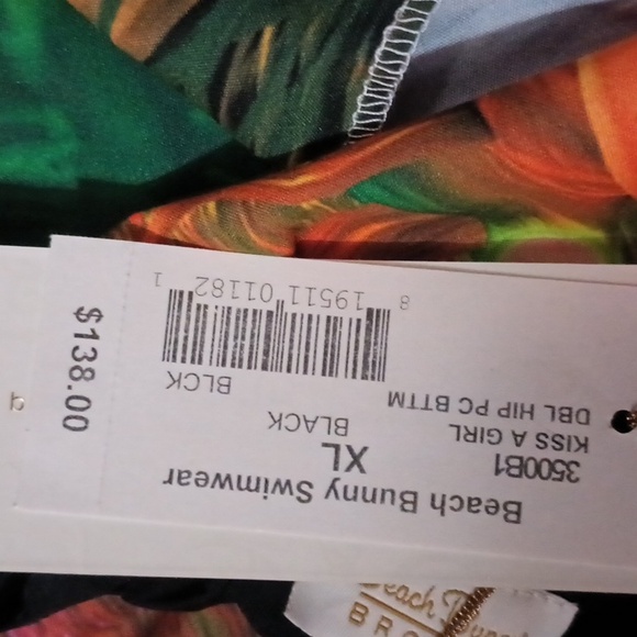 Beach Bunny NWT Xl Kiss A Girl Bottom Only - Picture 8 of 8